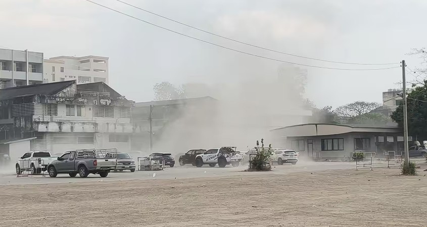 พายุฤดูร้อนถล่มแม่ใจ พะเยา เต็นท์ร้านค้าปลิว