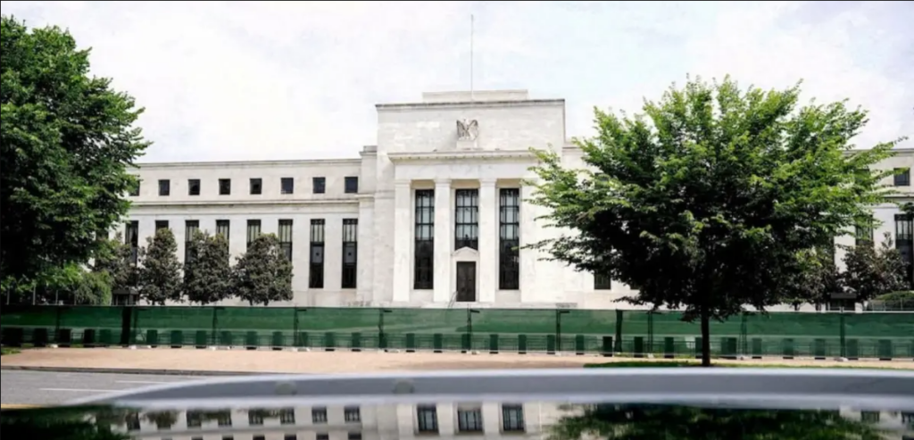 Fed ทิศทางดอกเบี้ยยังไม่ชัดเจน ท่ามกลางการเปลี่ยนประธานเฟดใหม่