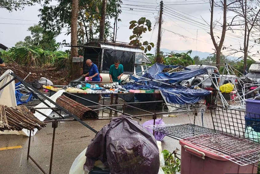 พายุฤดูร้อนถล่มแม่ใจ พะเยา เต็นท์ร้านค้าปลิว