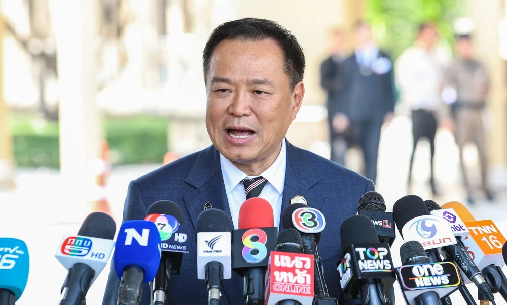 อนุทิน ปัดข่าวไม่ร่วมรัฐบาลกับกล้าธรรม