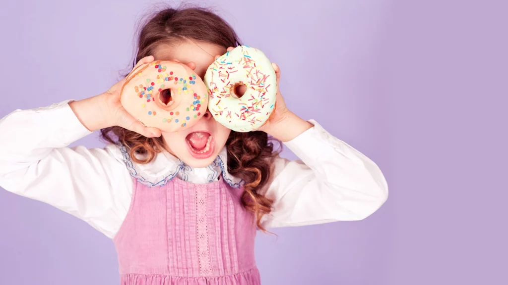 5 เทคนิคสอนลูกไม่ติดหวาน วิธีสื่อสารเชิงบวกให้ลูกเชื่อฟัง