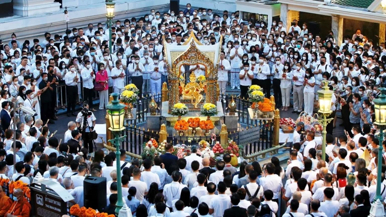 ศรัทธาเทวดาประจำตัว เสริมเกราะบุญคุ้มครองดวงชะตาปี 2569