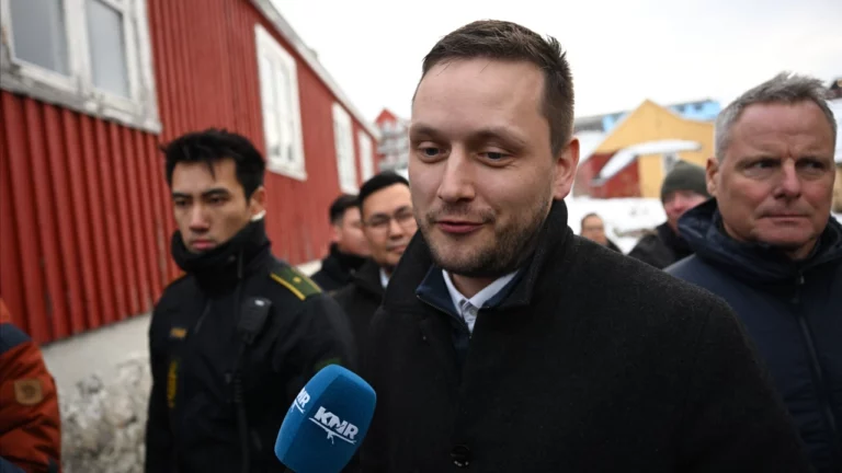 ผู้นำกรีนแลนด์ประกาศ