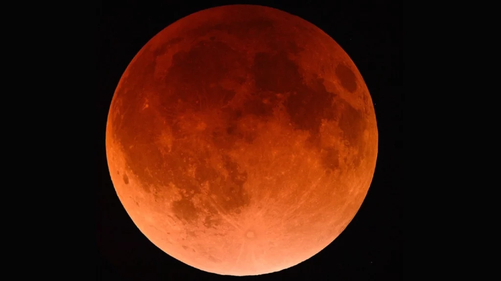 จันทรุปราคาเต็มดวง