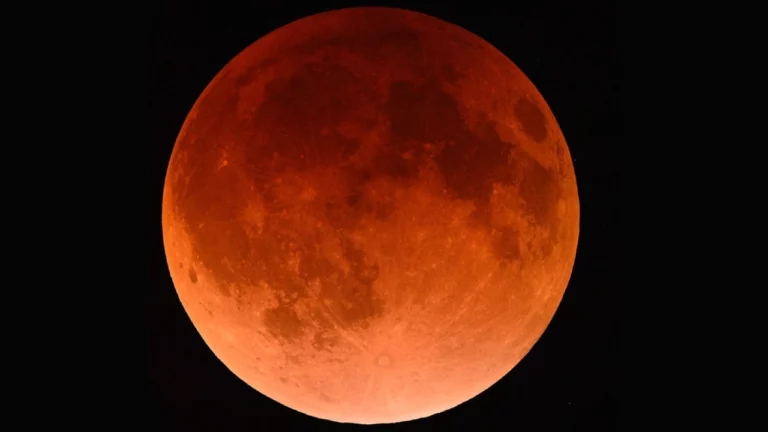 จันทรุปราคาเต็มดวง