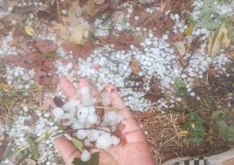 พายุฤดูร้อนแม่วาง เชียงใหม่ ลูกเห็บตกหนัก